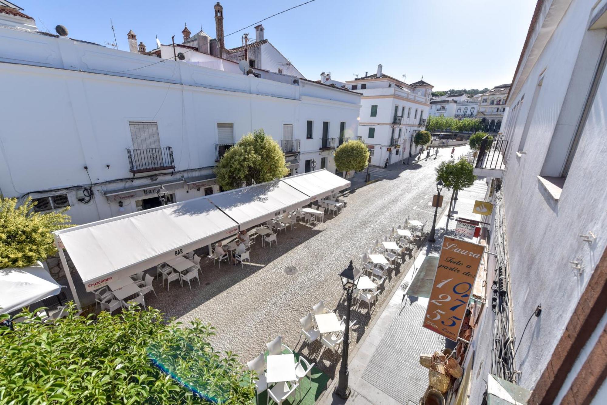 Apartamentos Gran Via By Sierra Viva Aracena Eksteriør bilde